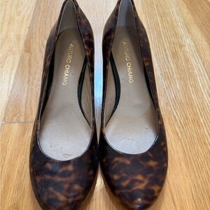 Arturo Chiang Women's Leopard Print Heels